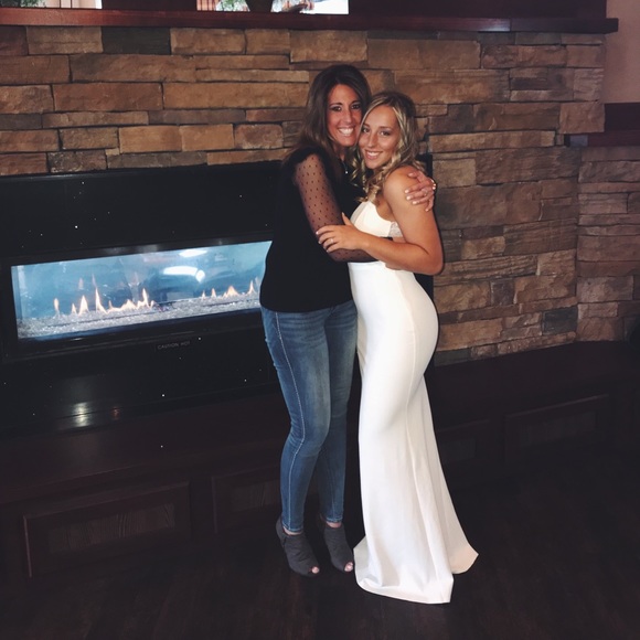 white prom dress - Picture 2 of 2